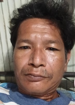 เป๊ก из กรุงเทพมหานคร 48 лет