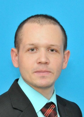 Илья, 32, Россия, Кировград