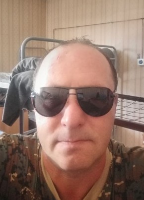 Антон из Тамбова 46 лет