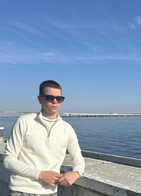 Никита из Саратова 22 года