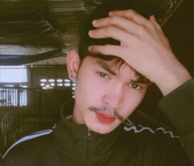 Kaung lay, 21, Chom Bueng