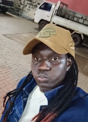 Mak mot из Kampala 28 лет