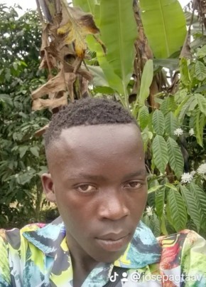 Kiweewa Joseph h, 22, Uganda, Mubende