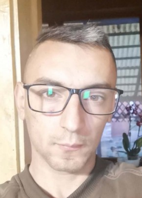 Lukács sanyi из Budapest 25 лет