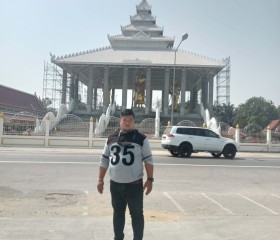 Top, 27, Nakhon Sawan