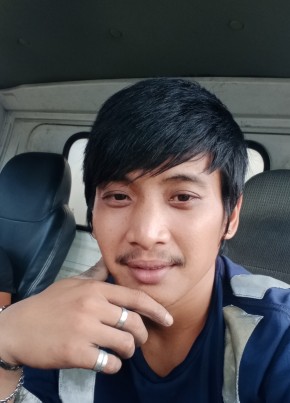 Paul manliclic, 28, Pilipinas, Maynila