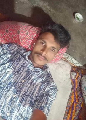 Anil, 25, India, Petlād