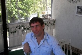 Dmitriy, 37 - Just Me