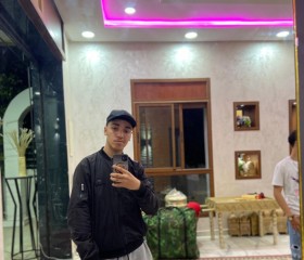 Karim, 19, Rabat