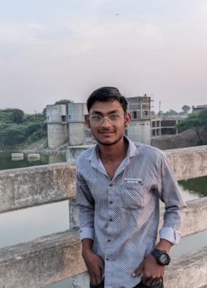 Kunal Ingle, 18, India, Malkāpur