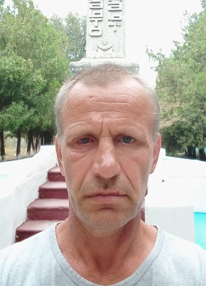 Иван, 49, Россия, Ленино
