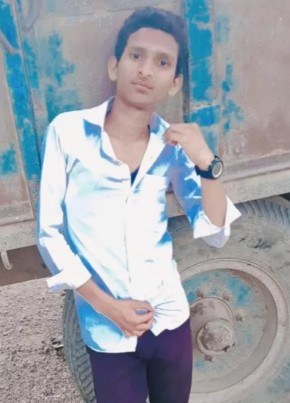 Yash, 18, India, Dharangaon
