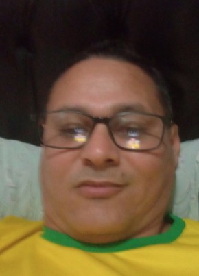 Adriano Fidelis из Itaboraí 42 года