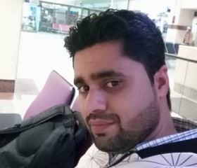 Ali, 24, Lake Forest (State of Illinois)