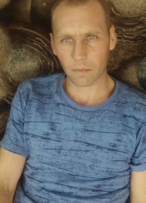 Степан, 33, Россия, Тюкалинск