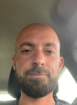 dom, 33, The Valley