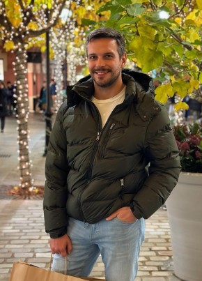 Артур из Тюмени 36 лет
