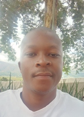 Nkosingiphle Dla, 35, Swaziland, Mbabane