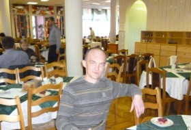 Yuriy, 40 - Just Me