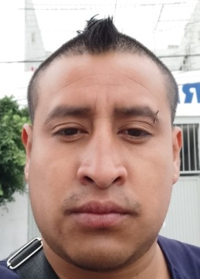 Hugo Martinez, 29, Estados Unidos Mexicanos, San José el Alto