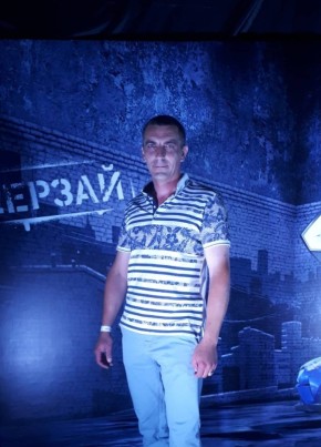 Алексей из Саратова 44 года