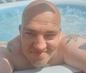 Rob, 45, Bristol