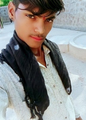 Deeparam, 22, India, Sānchor