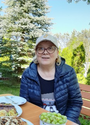 Ольга, 61, Россия, Санкт-Петербург