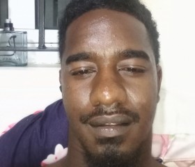Thomas, 18, Curepipe