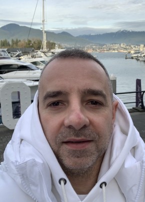 Denys, 44, Canada, Vancouver