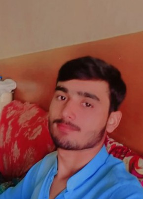Malik tayyab, 18, پاکستان, حُجره شاه مُقِيم‎