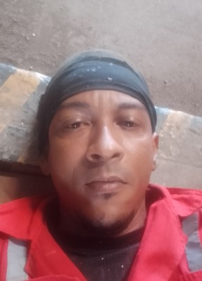 Rafael Mendonça из Jaboatão 36 лет