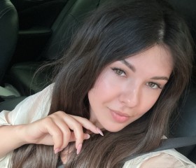 Lina, 28, Vancouver