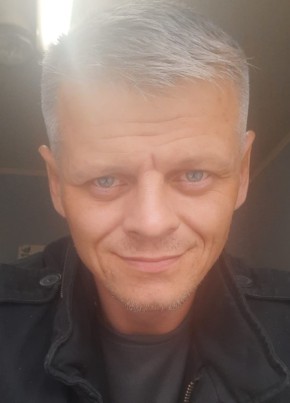Аркадий из Смоленска 44 года