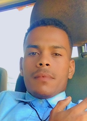 Adel Gilbert, 23, République de Madagascar, Antsiranana