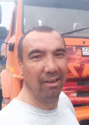 Хуршид из Омска 47 лет