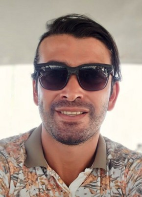 Serkan Gur, 42, Türkiye Cumhuriyeti, İstanbul