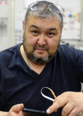 Алмас из Павлодара 46 лет