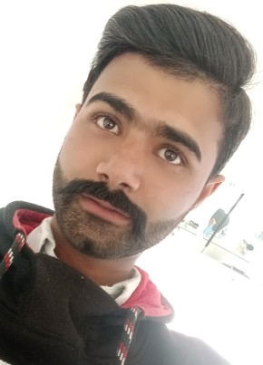 Malik Muzamil, 21, پاکستان, چکوال‎