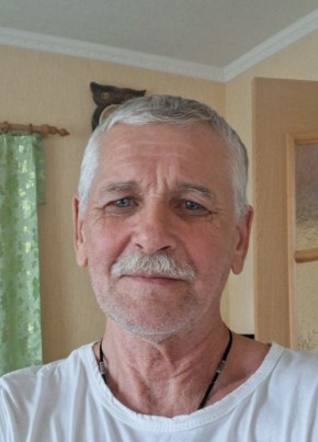 Юрий из Азова 64 года