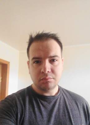 Vladimir, 29, Russia, Saratov