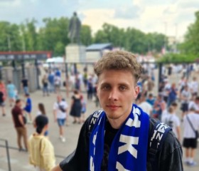 Олег, 22 года, Москва