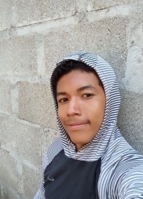 Héctor Iván из San Pedro Sula 18 лет