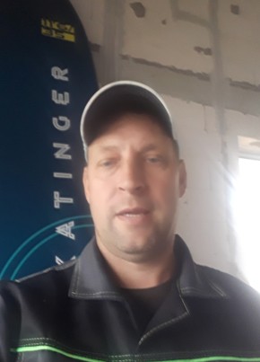 Кирилл из Рыбинска 42 года