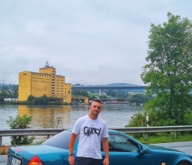 Niki, 28, Dusseldorf