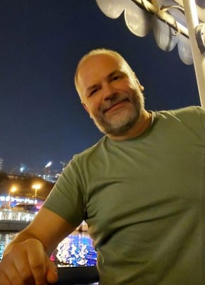 Роман из Москвы 49 лет