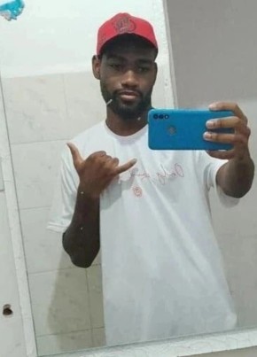 Pedro Henrique из Juiz de Fora 22 года