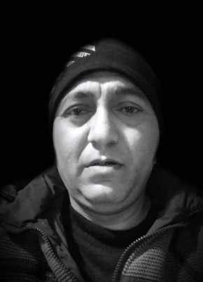 Emanuel, 40, Romania, București