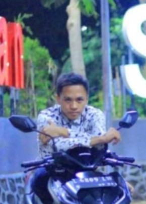 Achmad, 21, Indonesia, Kota Surabaya