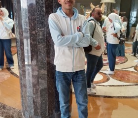 ابو عدئ, 26, Al Qanayat